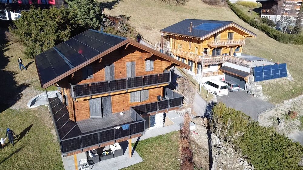 638%-PEB Chalet Cosy Corner, Chesières VD, PV-Leistung 32.5 kWp. (Foto: Schweizer Solarpreis 2025)